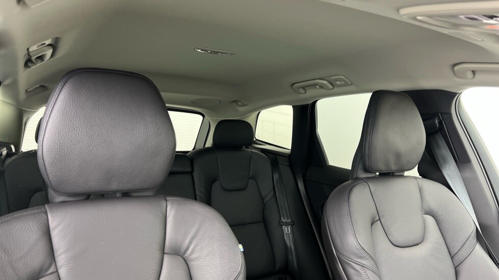 Used Volvo XC60 2025 for sale - 77261608: Photo 30