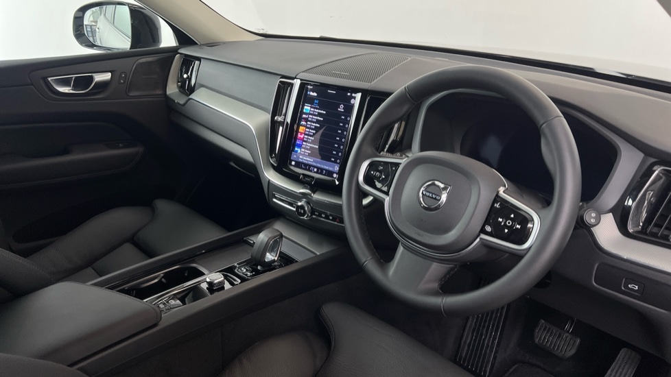 Used Volvo XC60 2025 for sale - 77261608: Photo 4