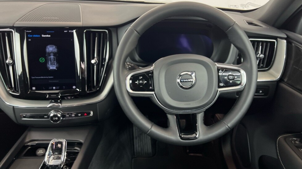 Used Volvo XC60 2023 for sale - 77560653: Photo 10