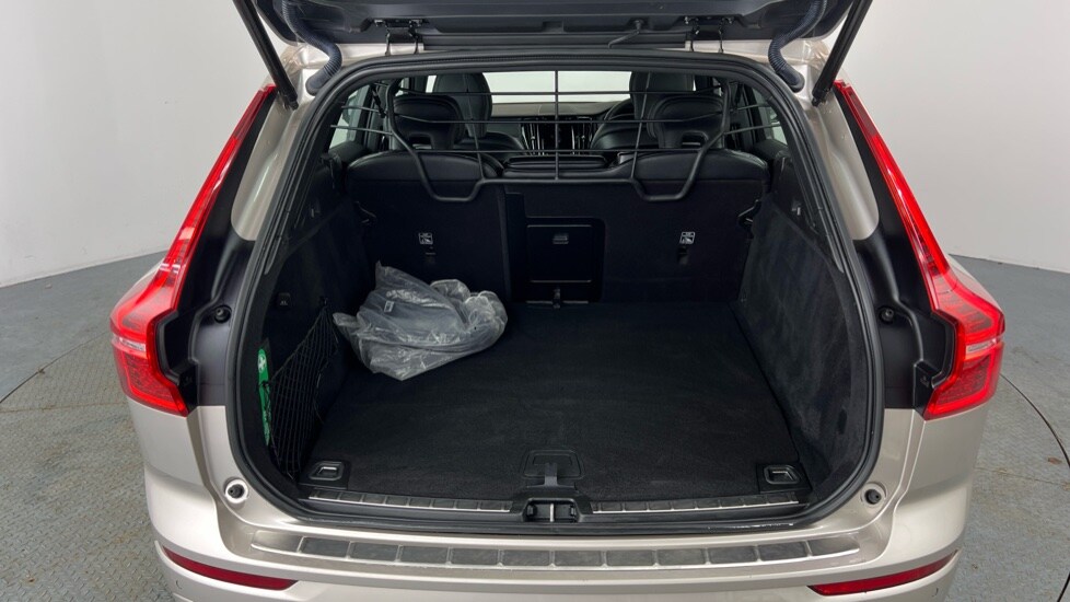 Used Volvo XC60 2023 for sale - 77560653: Photo 13