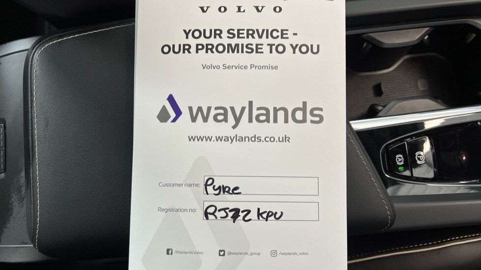 Used Volvo XC60 2023 for sale - 77560653: Photo 14