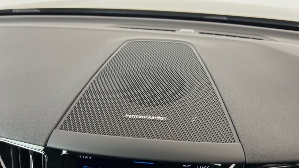 Used Volvo XC60 2023 for sale - 77560653: Photo 25