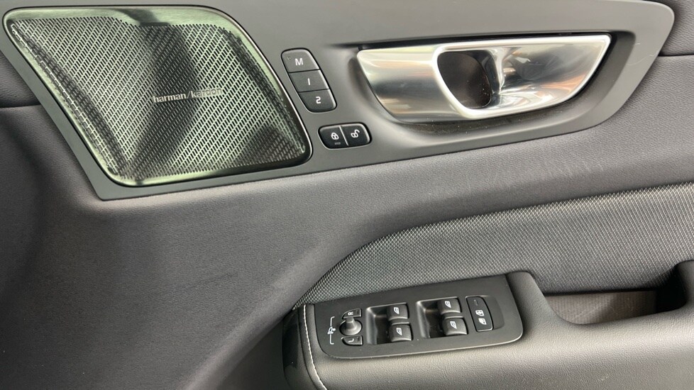 Used Volvo XC60 2023 for sale - 77560653: Photo 28