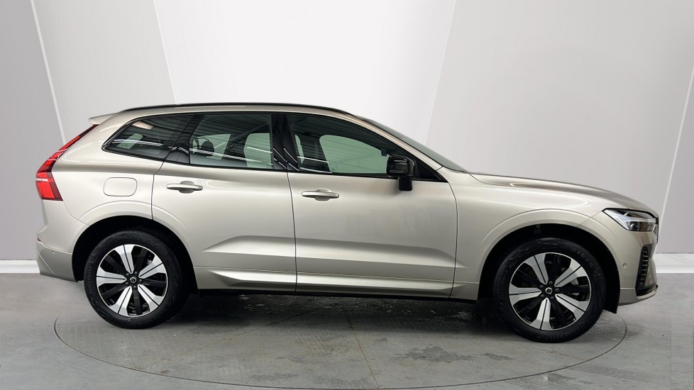 Used Volvo XC60 2023 for sale - 77560653: Photo 3