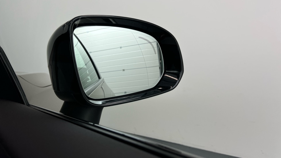 Used Volvo XC60 2023 for sale - 77560653: Photo 31