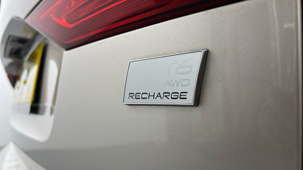 Used Volvo XC60 2023 for sale - 77560653: Photo 41