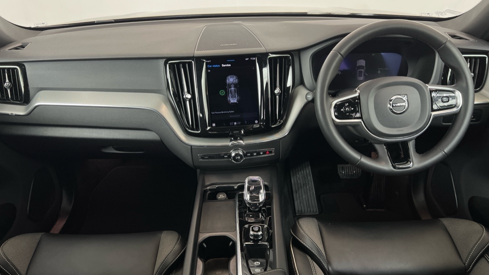 Used Volvo XC60 2023 for sale - 77560653: Photo 5