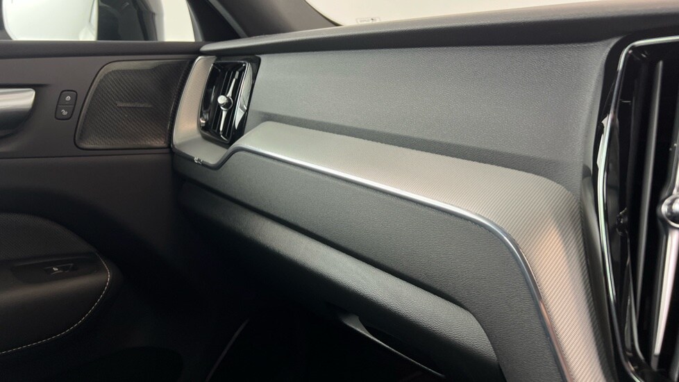 Used Volvo XC60 2023 for sale - 77560653: Photo 55