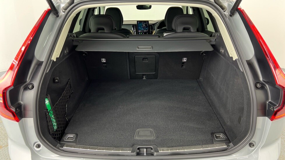 Used Volvo XC60 2025 for sale - 77740069: Photo 13