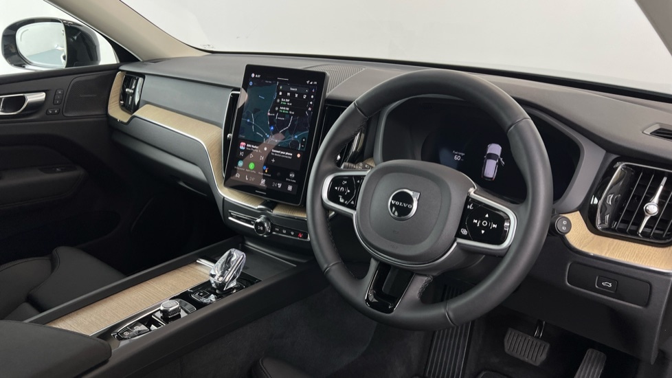 Used Volvo XC60 2025 for sale - 77740069: Photo 4