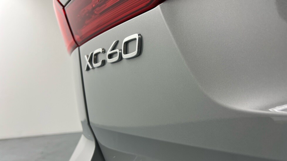 Used Volvo XC60 2025 for sale - 77740069: Photo 43