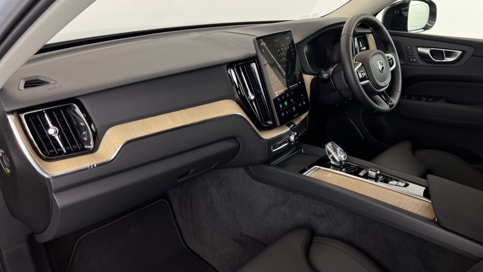 Used Volvo XC60 2025 for sale - 77740069: Photo 50