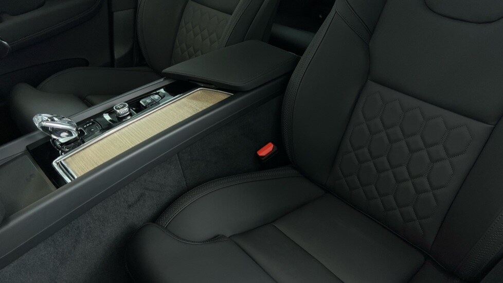 Used Volvo XC60 2025 for sale - 77740069: Photo 54