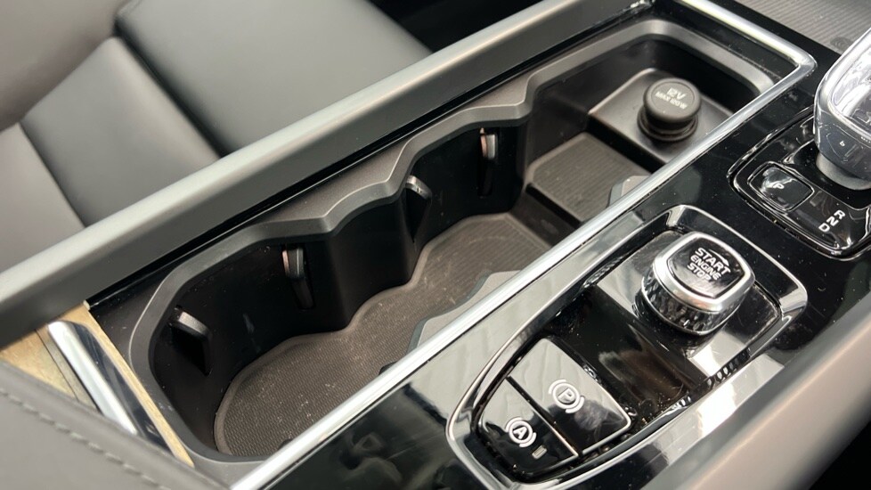 Used Volvo XC60 2025 for sale - 77740069: Photo 57