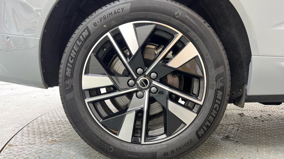 Used Volvo XC60 2025 for sale - 77740069: Photo 9