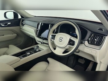 Used Volvo XC60 2022 for sale - 78117906: Photo