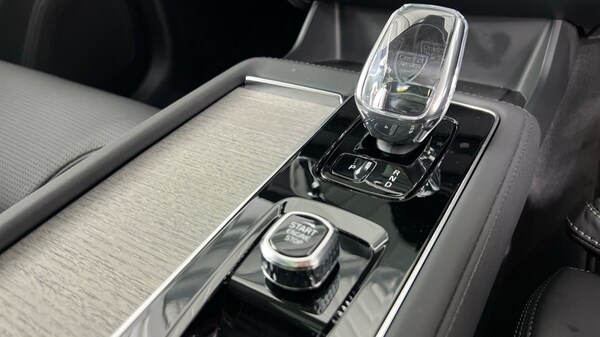 Used Volvo XC90 2025 for sale - 76015189: Photo 25