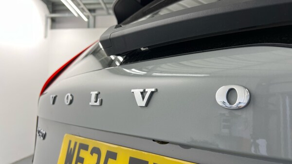 Used Volvo XC90 2025 for sale - 76015189: Photo 40
