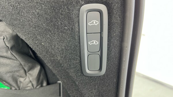 Used Volvo XC90 2025 for sale - 76015189: Photo 42