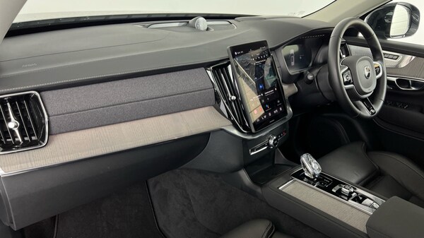 Used Volvo XC90 2025 for sale - 76015189: Photo 47