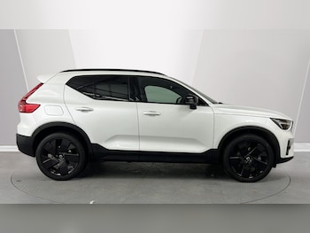 Used Volvo XC40 2026 for sale - 77685736: Photo
