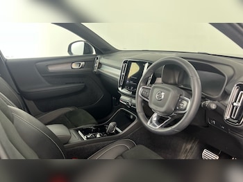 Used Volvo XC40 2022 for sale - 79401642: Photo
