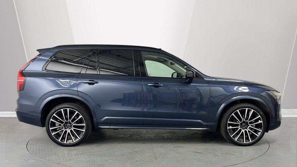 Used Volvo XC90 2025 for sale - 78186979: Photo 3