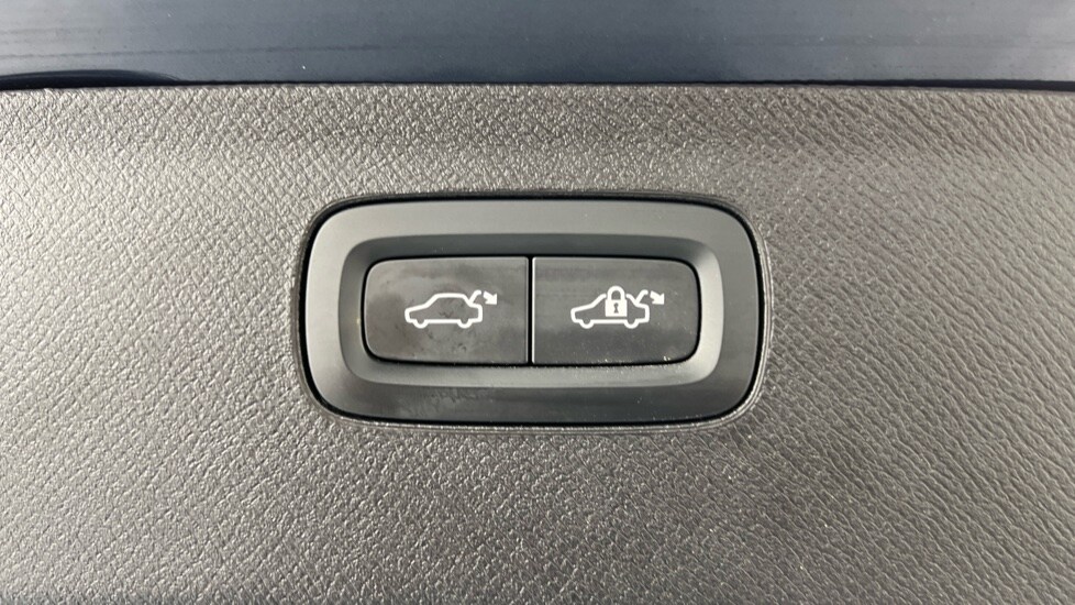 Used Volvo XC90 2025 for sale - 78186979: Photo 34