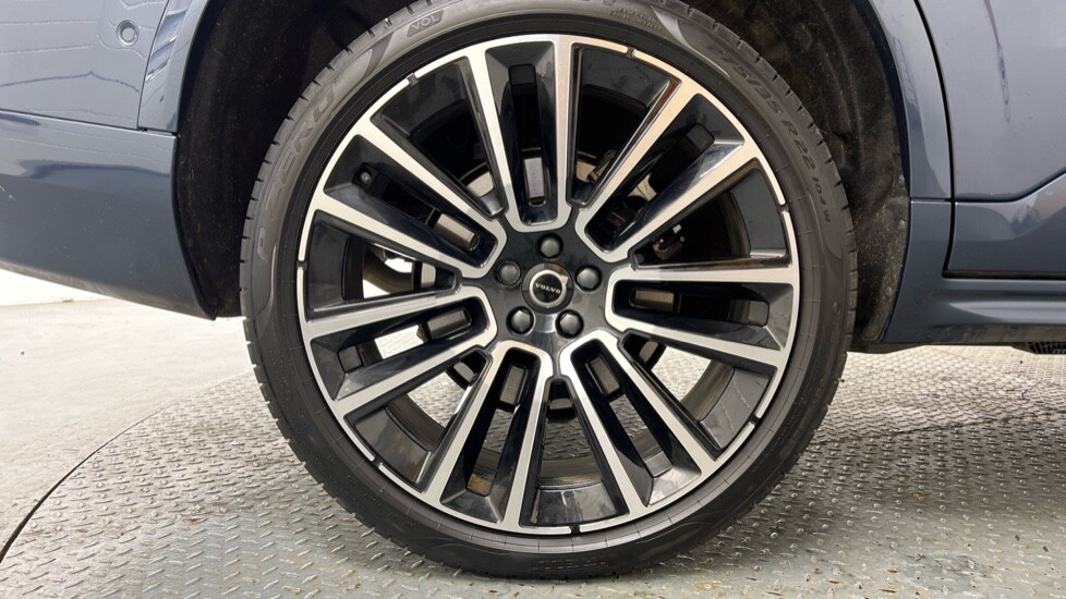 Used Volvo XC90 2025 for sale - 78186979: Photo 9