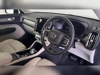 Used Volvo XC40 2022 for sale - 77855748: Photo