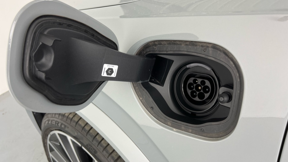 Used Volvo XC90 2025 for sale - 76691441: Photo 16