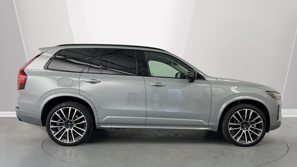 Used Volvo XC90 2025 for sale - 76691441: Photo 3