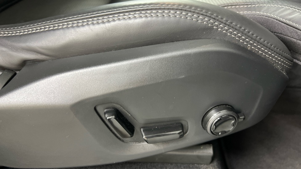 Used Volvo XC90 2025 for sale - 76691441: Photo 30