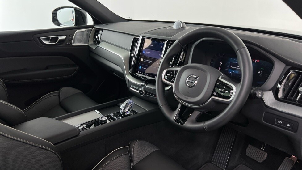 Used Volvo XC60 2025 for sale - 76062138: Photo 4