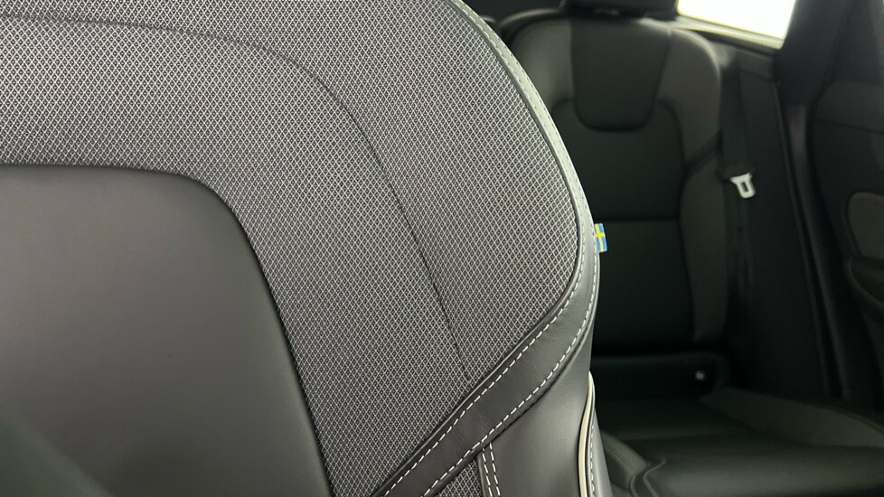 Used Volvo XC60 2025 for sale - 76062138: Photo 54