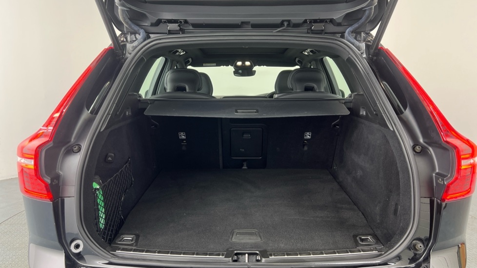 Used Volvo XC60 2022 for sale - 76672595: Photo 13