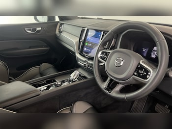 Used Volvo XC60 2022 for sale - 76672595: Photo