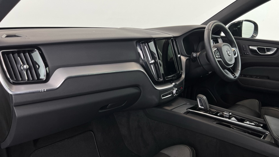 Used Volvo XC60 2022 for sale - 77025398: Photo 46