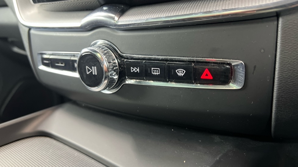 Used Volvo XC60 2022 for sale - 77025398: Photo 51