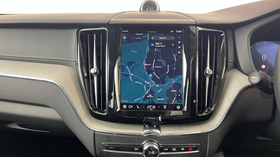 Used Volvo XC60 2025 for sale - 77877430: Photo 16