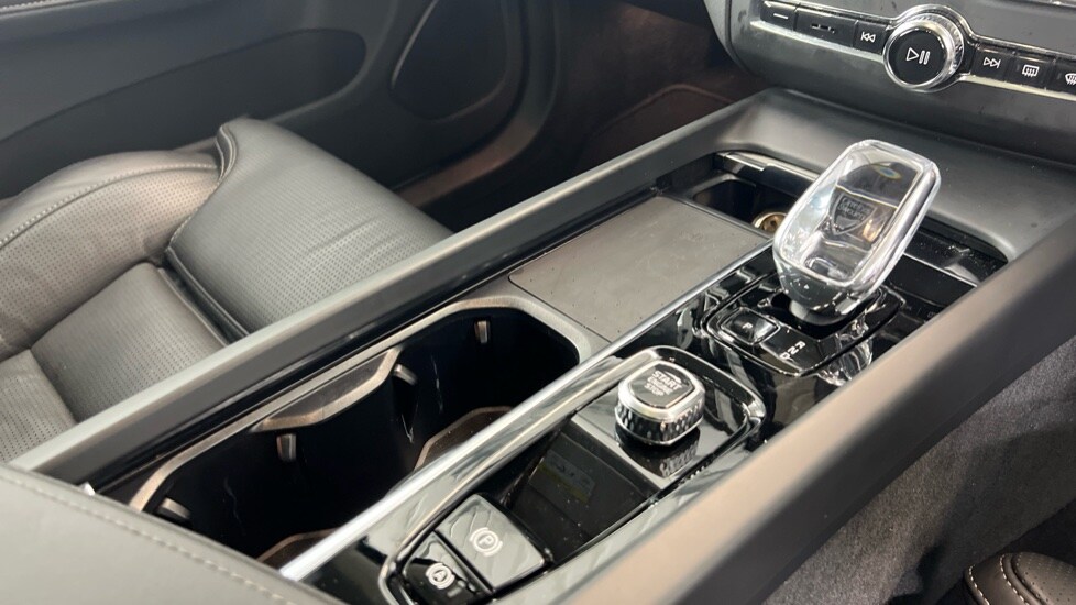 Used Volvo XC60 2025 for sale - 77877430: Photo 23