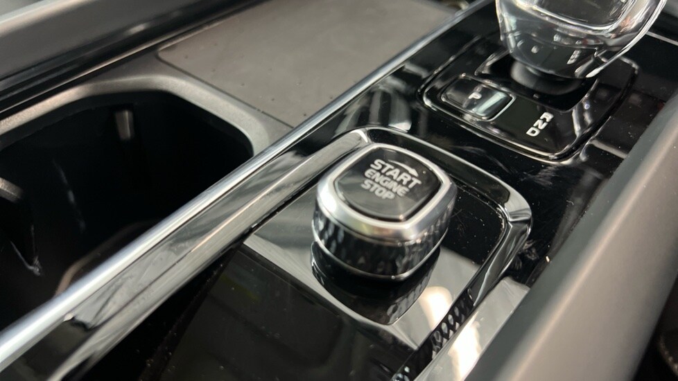 Used Volvo XC60 2025 for sale - 77877430: Photo 24