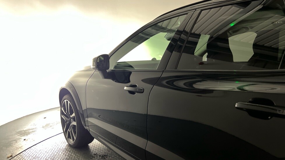 Used Volvo XC60 2025 for sale - 77877430: Photo 44