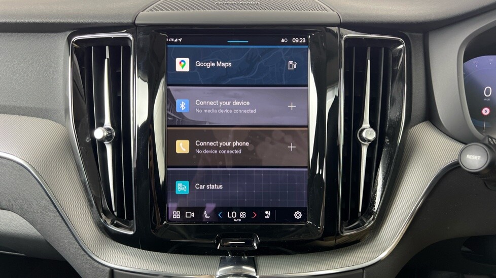 Used Volvo XC60 2025 for sale - 76037626: Photo 12