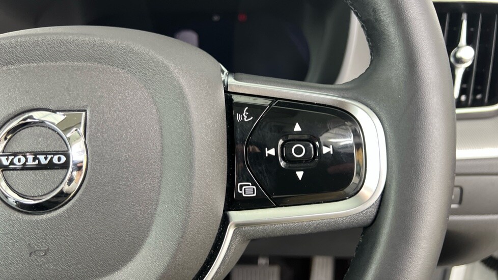 Used Volvo XC60 2025 for sale - 76037626: Photo 20