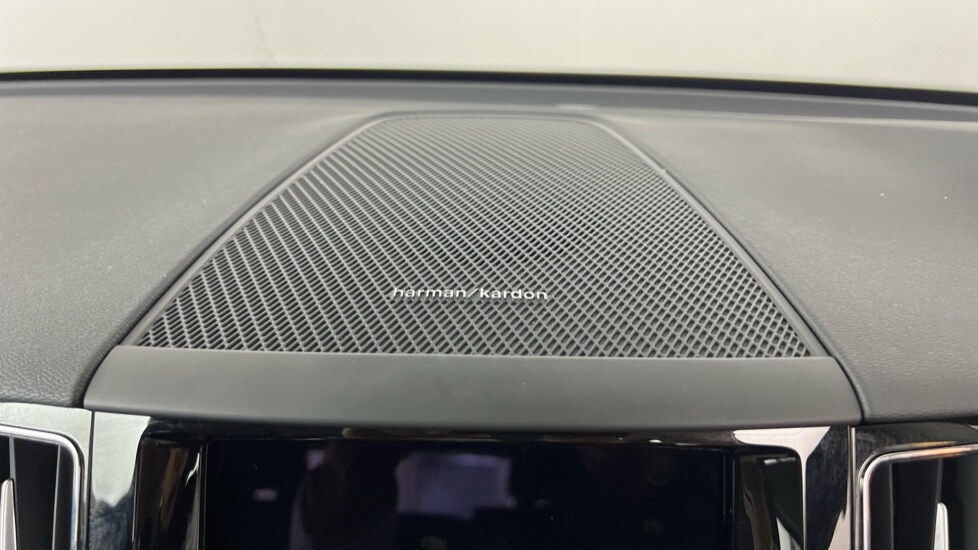 Used Volvo XC60 2025 for sale - 76037626: Photo 24
