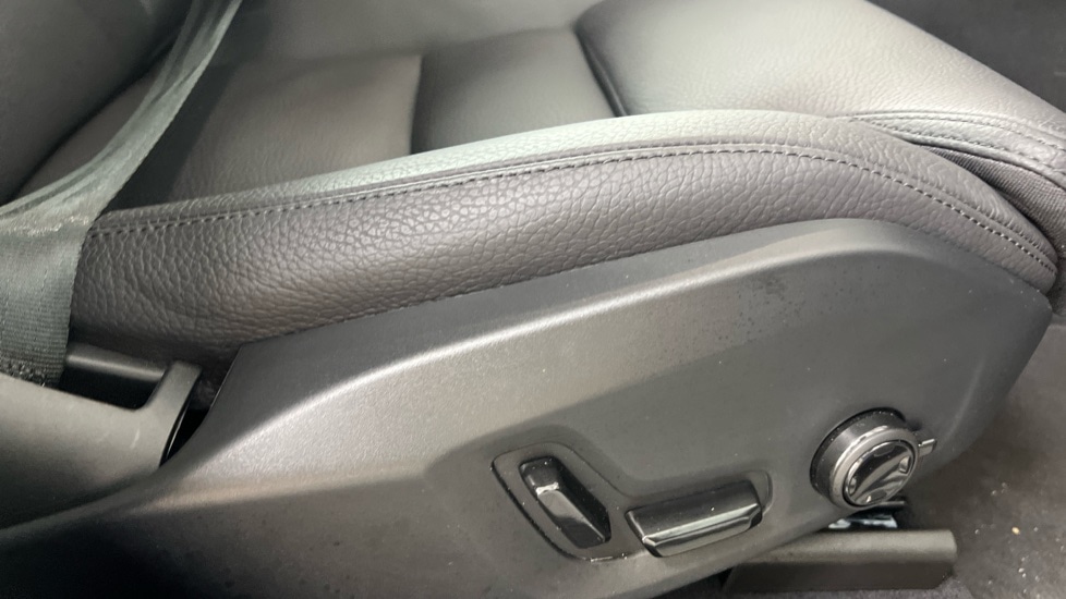 Used Volvo XC60 2025 for sale - 76037626: Photo 28