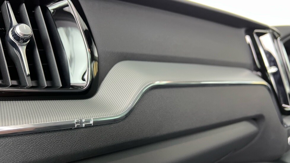 Used Volvo XC60 2025 for sale - 76037626: Photo 34
