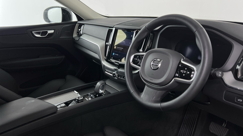 Used Volvo XC60 2025 for sale - 76037626: Photo 4