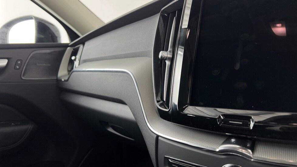 Used Volvo XC60 2025 for sale - 76037626: Photo 41